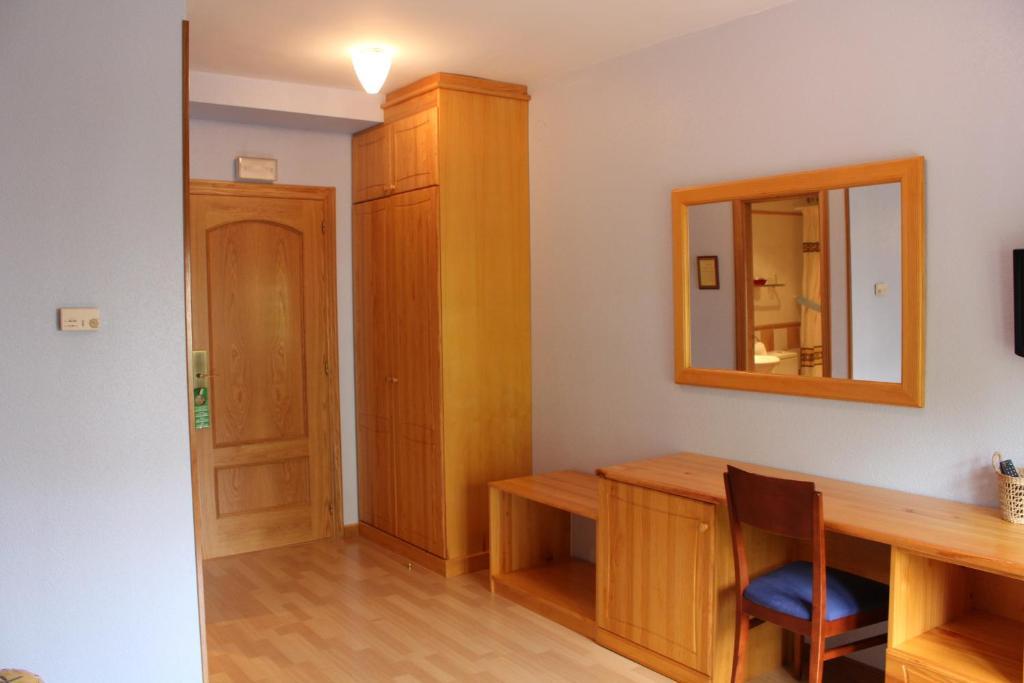 Hotel Casa Martin Poza de la Sal Camera foto